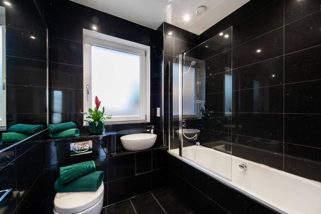 London Nino Apartments Екстер'єр фото