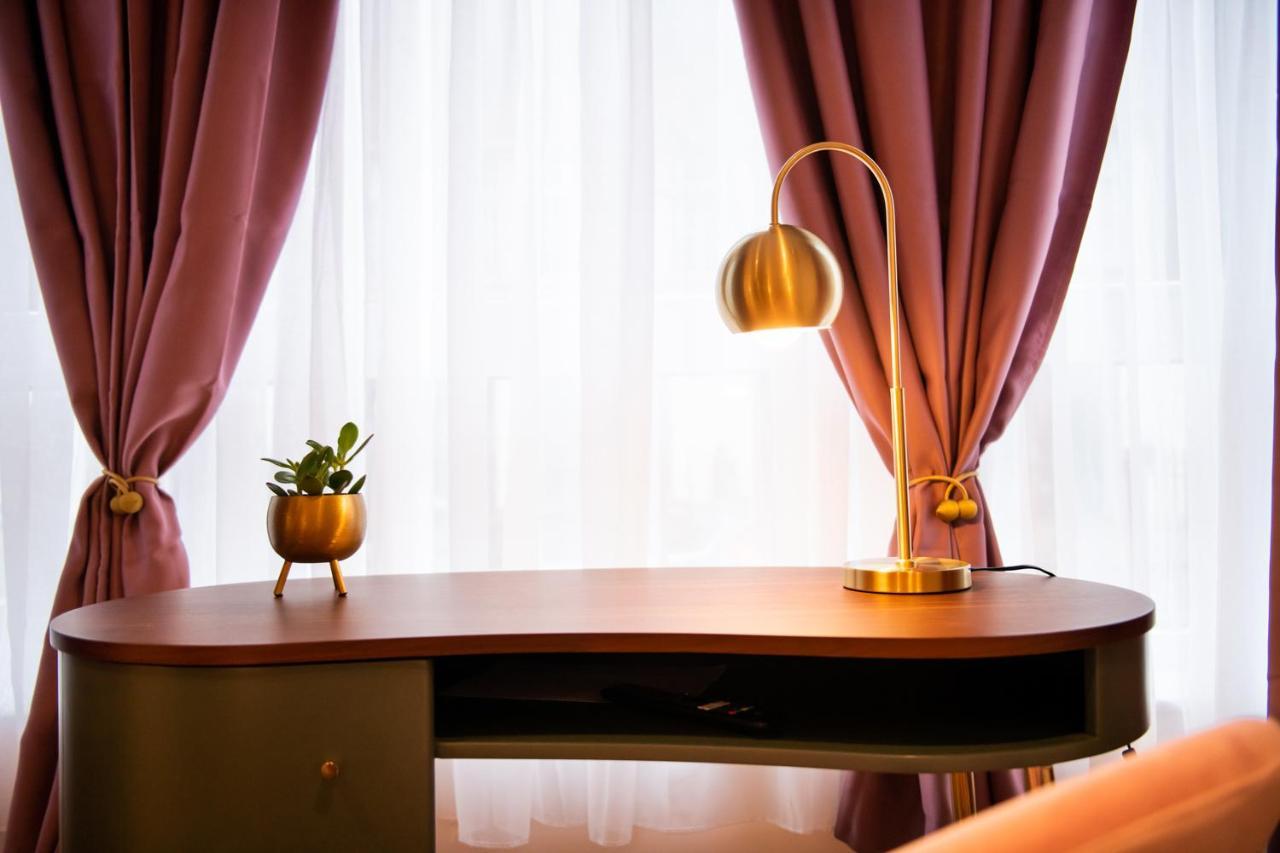 London Nino Apartments Екстер'єр фото